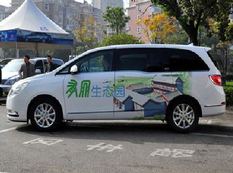 温县户外车贴喷绘如何保持效果?